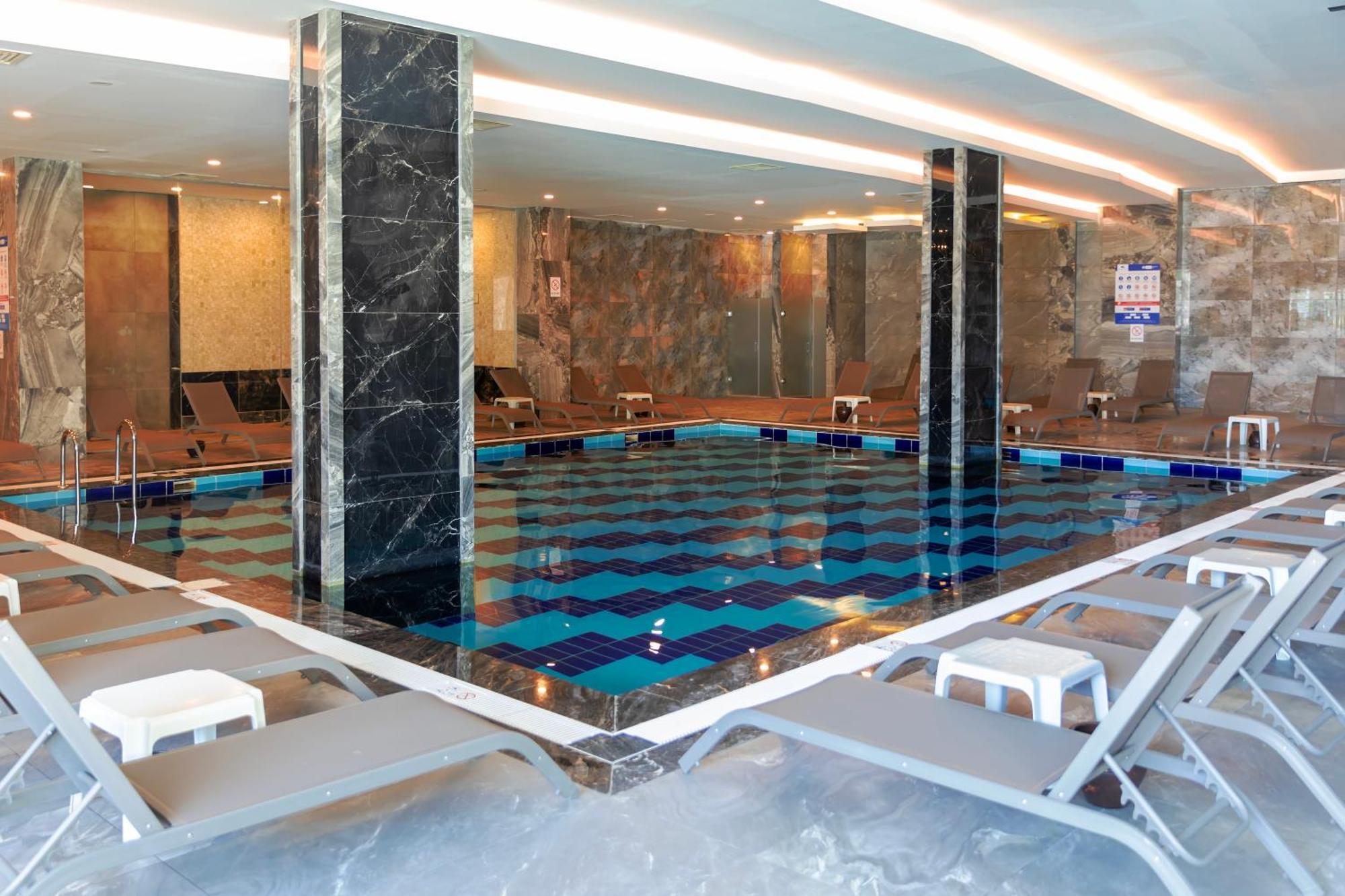 Crystal Centro Resort - Ultimate All Inclusive Antalya Exterior photo