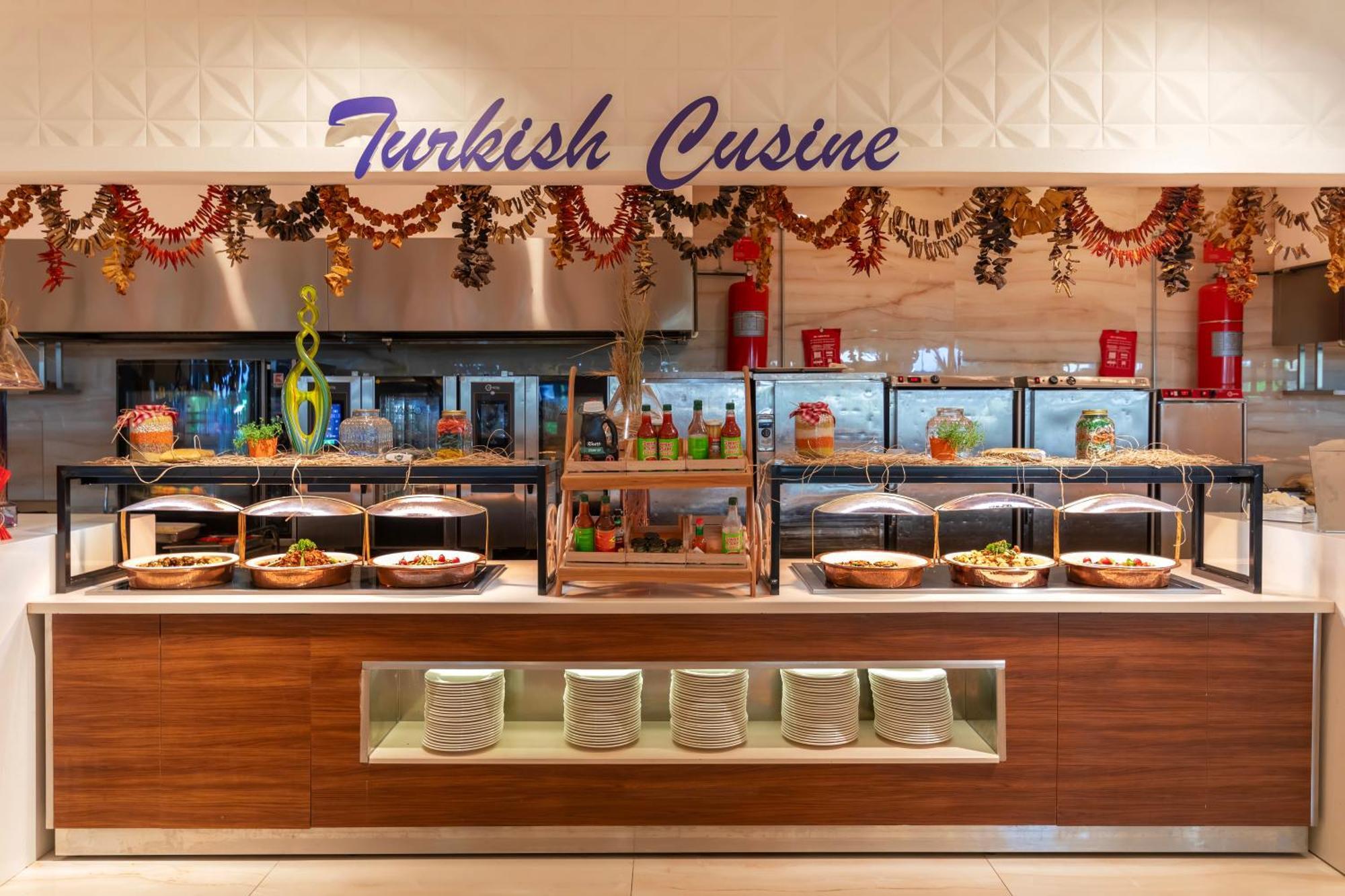 Crystal Centro Resort - Ultimate All Inclusive Antalya Exterior photo